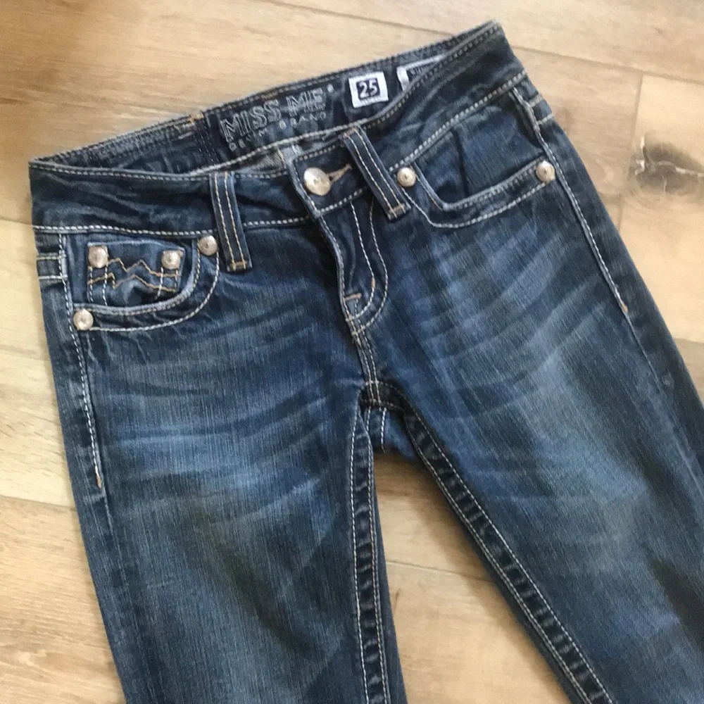 🛑 1 hour sale. Miss Me, blue jeans - Picture 2 of 9